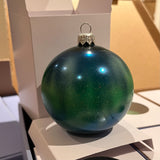 Nordlys julekule med glitterdryss