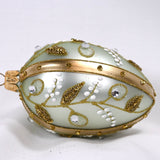 Eleanore julekule, blek grønn